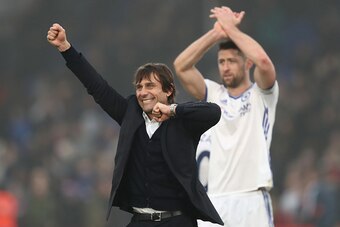 LONDON, ENGLAND - DECEMBER 17: Antonio Conte, Manager of Chelsea (C) celebrates his sides win after the game during the Premier League match between Crystal Palace and Chelsea at Selhurst Park on December 17, 2016 in London, England.  (Photo by Clive Rose