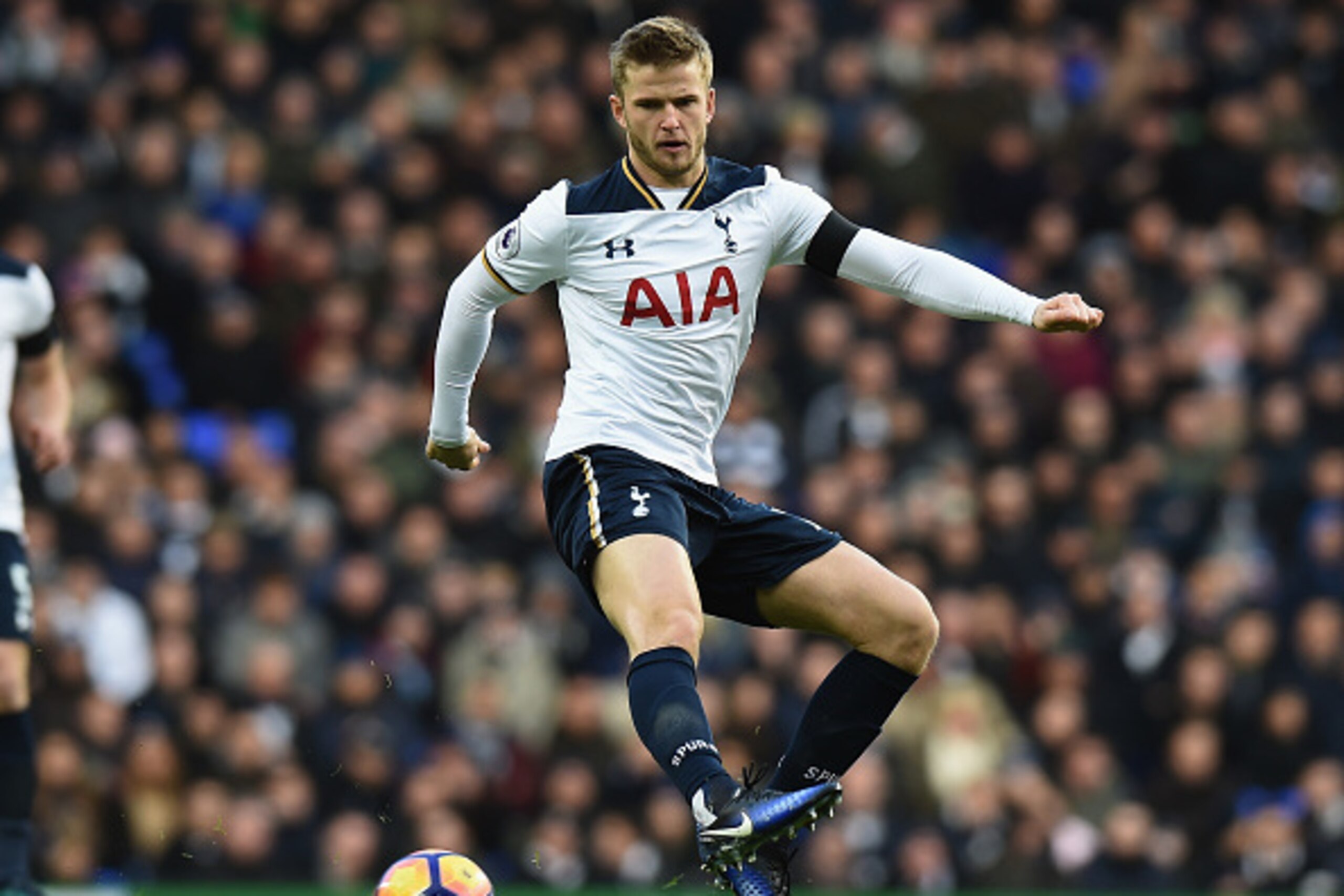 LONDON, ENGLAND - DECEMBER 03: Eric Dier of Tottenham Hotspur during the Premier League match between Tottenham Hotspur and Swansea City at White Hart Lane on December 3, 2016 in London, England.  (Photo by Tony Marshall/Getty Images)