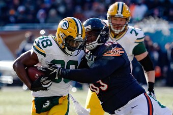 CHICAGO, IL - DECEMBER 18:   Ty Montgomery #88 of the Green Bay Packers carries the football against  C.J. Wilson #69 of the Chicago Bears in the second quarter at Soldier Field on December 18, 2016 in Chicago, Illinois.  (Photo by Joe Robbins/Getty Image