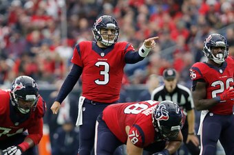 HOUSTON, TX - DECEMBER 18:  Tom Savage #3 of the Houston Texans signals at the line of scrimmage in the fourth quarter at NRG Stadium on December 18, 2016 in Houston, Texas.  (Photo by Tim Warner/Getty Images)