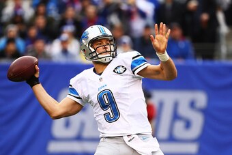EAST RUTHERFORD, NJ - DECEMBER 18:  Matthew Stafford #9 of the Detroit Lions passes against the New York Giants  during their game at MetLife Stadium on December 18, 2016 in East Rutherford, New Jersey.  (Photo by Al Bello/Getty Images)