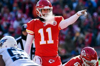 KANSAS CITY, MO - DECEMBER 18:  Quarterback Alex Smith #11 of the Kansas City Chiefs in action during the game against the Tennessee Titans at Arrowhead Stadium on December 18, 2016 in Kansas City, Missouri.  (Photo by Reed Hoffmann/Getty Images)