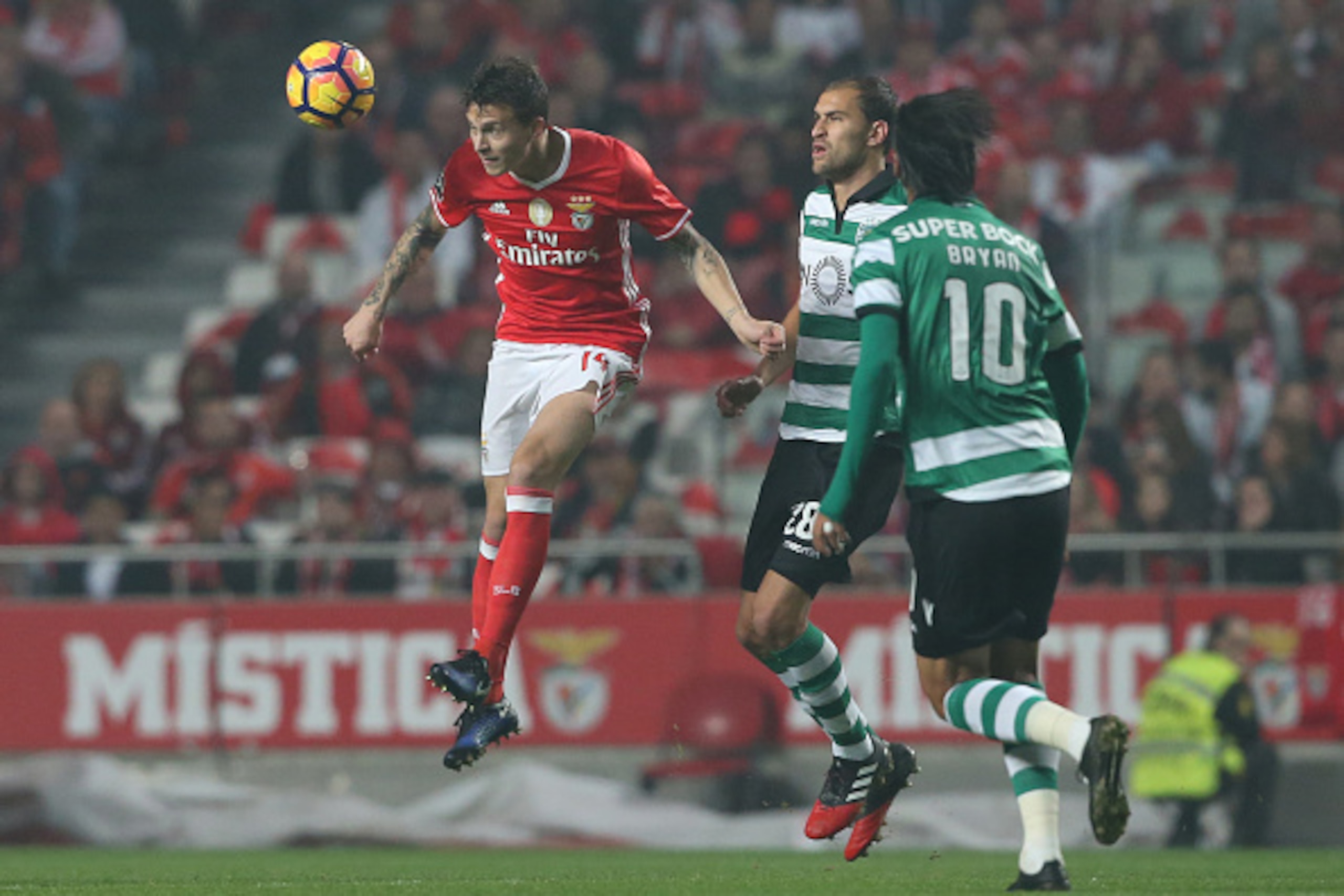 LISBON, PORTUGAL - DECEMBER 11: SL Benfica's defender from Sweden Victor Lindelof  with Sporting CP's forward Bas Dost from Holland in action during the Primeira Liga match between SL Benfica and Sporting CP at Estadio da Luz on December 11, 2016 in Lisbo