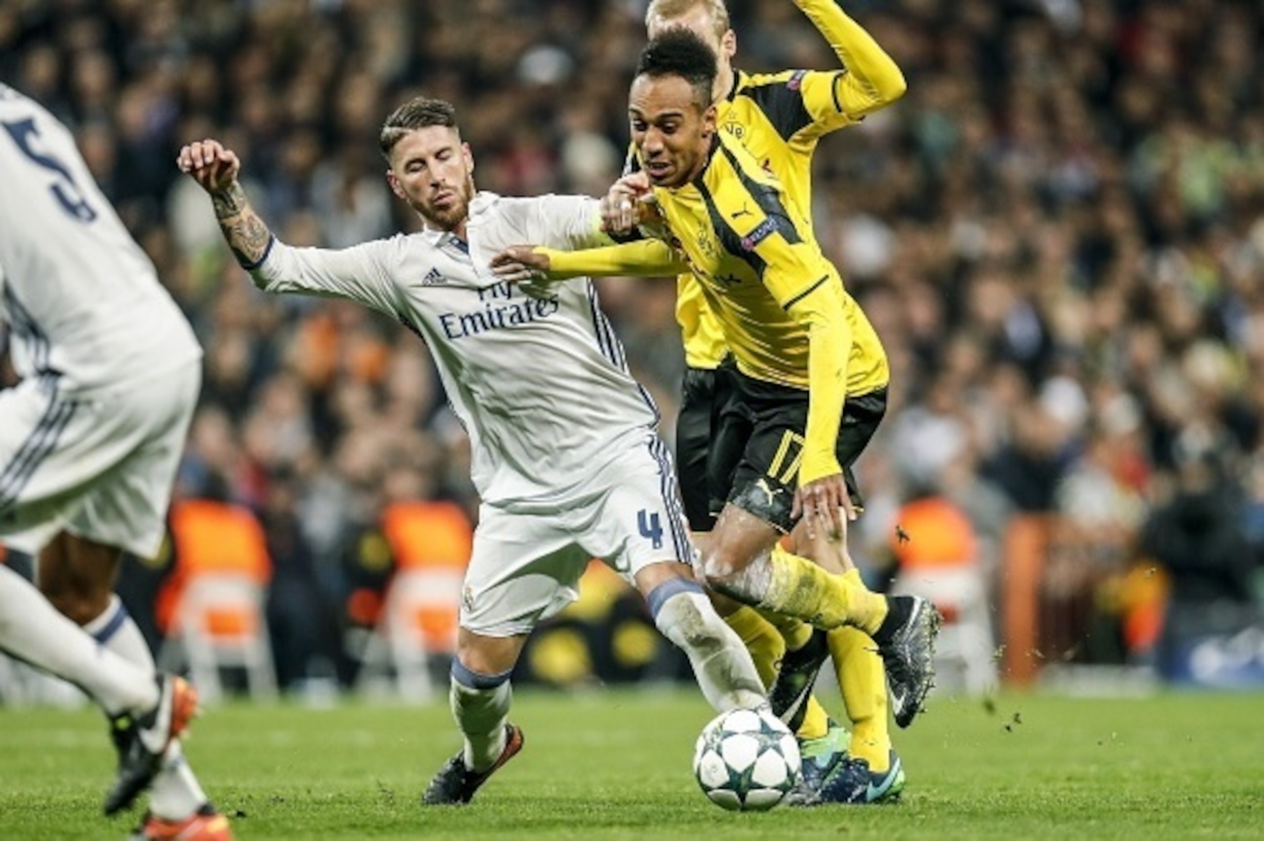 (L-R) Sergio Ramos of Real Madrid, Pierre-Emerick Aubameyang of Borussia Dortmundduring the UEFA Champions League group F match between  Real Madrid and Borussia Dortmund on December 07, 2016 at the Santiago Bernabeu stadium in Madrid, Spain.(Photo by VI 