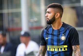 MILAN, ITALY - SEPTEMBER 25:  Gabriel Barbosa of Inter during the Serie A match between FC Internazionale and Bologna FC at Stadio Giuseppe Meazza on September 25, 2016 in Milan, Italy.  (Photo by Maurizio Lagana/Getty Images)