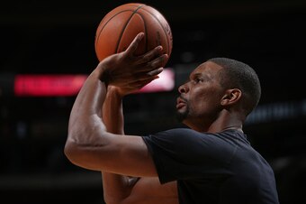 CHICAGO, IL - JANUARY 25: Chris Bosh #1 of the Miami Heat warms up before the game against the Chicago Bulls on January 26, 2016 at United Center in Chicago, Illinois. NOTE TO USER: User expressly acknowledges and agrees that, by downloading and or using 
