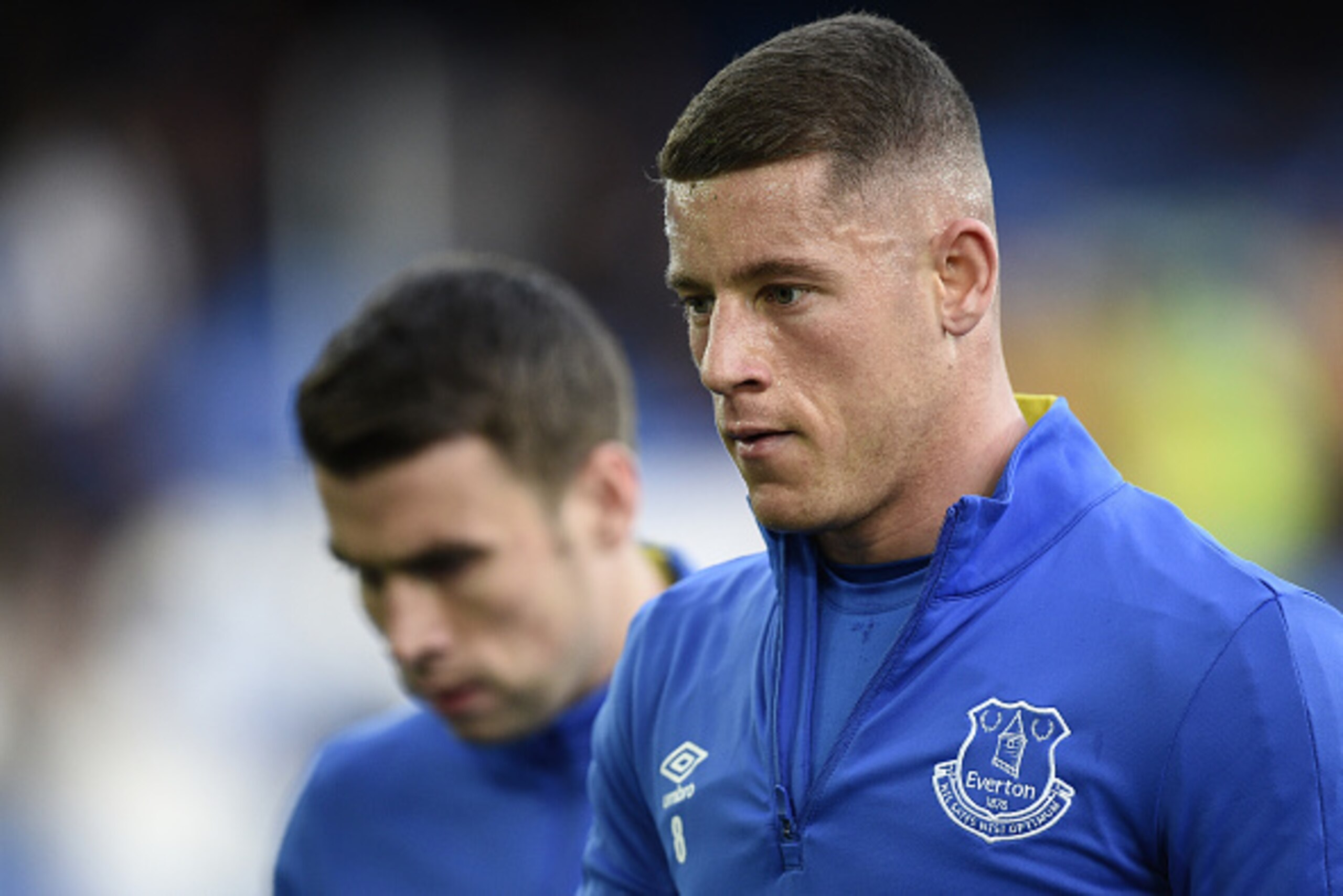 Everton's English midfielder Ross Barkley warms up ahead of the English Premier League football match between Everton and Swansea Cuty at Goodison Park in Liverpool, north west England on November 19, 2016. / AFP / Oli SCARFF / RESTRICTED TO EDITORIAL USE Everton's English midfielder Ross Barkley warms up ahead of the English Premier League football match between Everton and Swansea Cuty at Goodison Park in Liverpool, north west England on November 19, 2016. / AFP / Oli SCARFF / RESTRICTED TO EDITORIAL USE