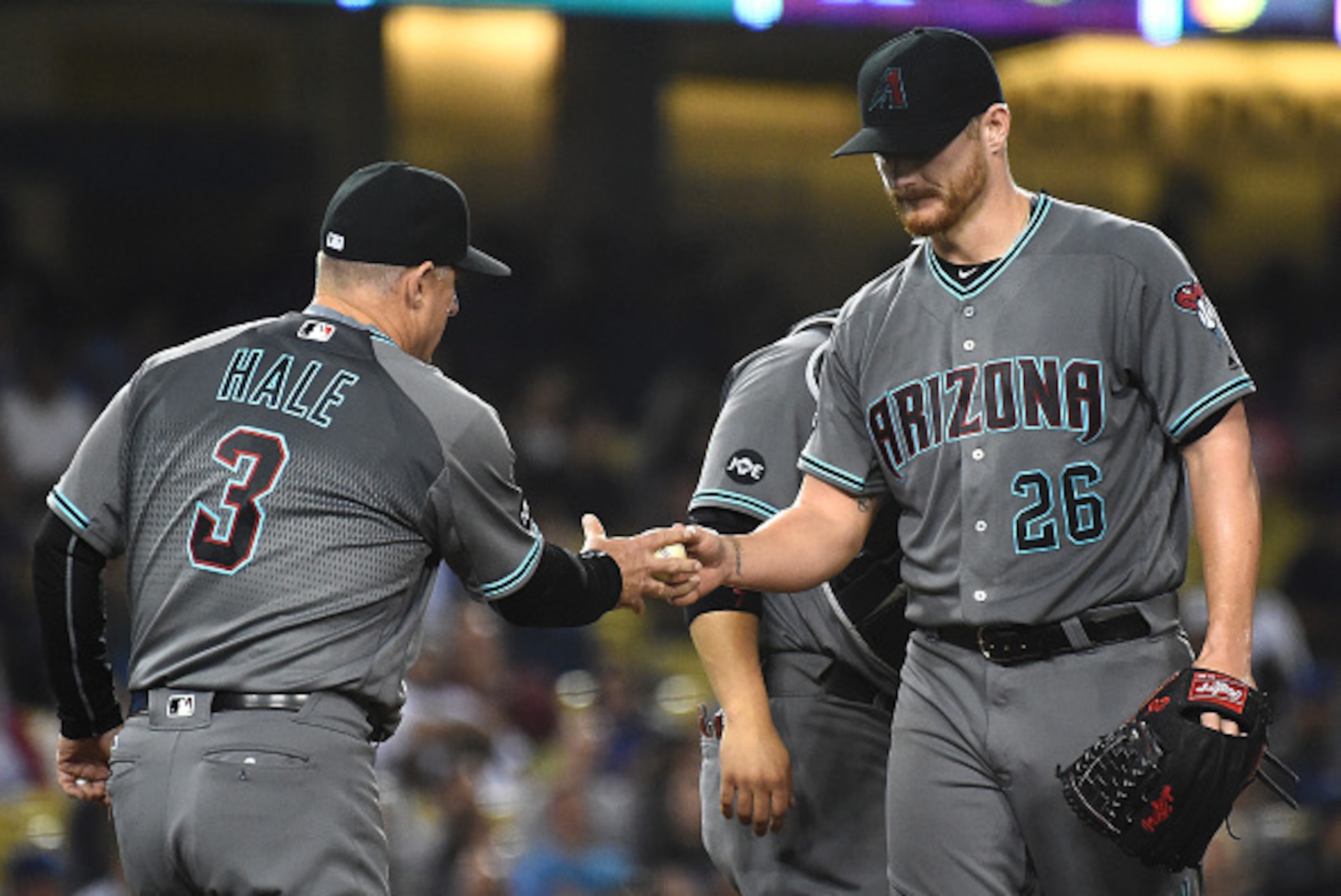 LOS ANGELES, CA - SEPTEMBER 06:  Manager Chip Hale #3 of the Arizona Diamondbacks pulls starting pitcher Shelby Miller #26 in the fifth inning of the game against the Los Angeles Dodgers at Dodger Stadium on September 6, 2016 in Los Angeles, California. (