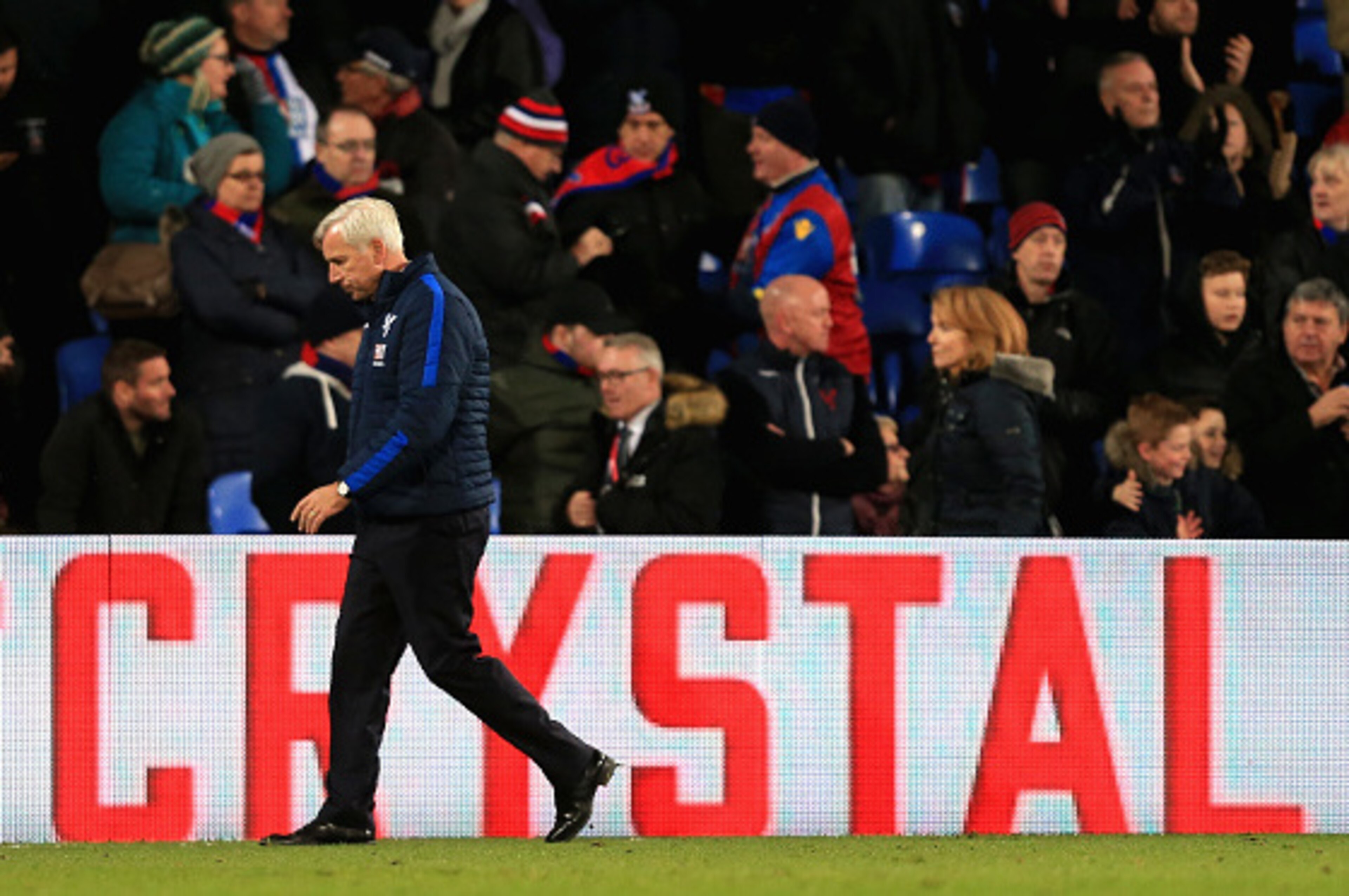 LONDON, ENGLAND - NOVEMBER 19: Alan Pardew, Manager of Crystal Palace walks towards the tunnel after the final whistle during the Premier League match between Crystal Palace and Manchester City at Selhurst Park on November 19, 2016 in London, England. (P LONDON, ENGLAND - NOVEMBER 19: Alan Pardew, Manager of Crystal Palace walks towards the tunnel after the final whistle during the Premier League match between Crystal Palace and Manchester City at Selhurst Park on November 19, 2016 in London, England. (P