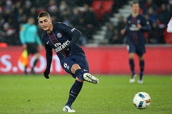 PARIS, FRANCE - DECEMBER 21: Marco Verratti of PSG in action during the French Ligue 1 match between Paris Saint-Germain (PSG) and FC Lorient at Parc des Princes stadium on December 21, 2016 in Paris, France. (Photo by Jean Catuffe/Getty Images)