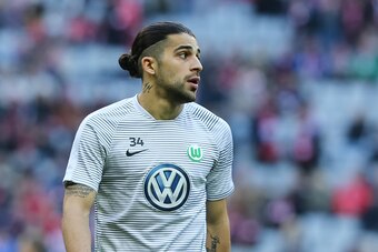 MUNICH, GERMANY - DECEMBER 10: Ricardo Rodriguez of Wolfsburg looks on during the Bundesliga match between Bayern Muenchen and VfL Wolfsburg at Allianz Arena on December 10, 2016 in Munich, Germany. (Photo by TF-Images/Getty Images)