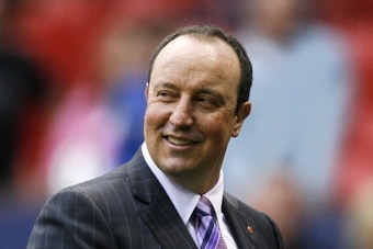 TO GO WITH THE AFP STORY IN FRENCH: 'LIGUE DES CHAMPIONS - BENITEZ ET LIVERPOOL DANS LE ROUGE' BY PHILIPPE GRELARD - (FILES) - This picture taken on April 22, 2006 in Manchester shows Liverpool manager Raphael Benitez smiling after his team beat Chelsea 2
