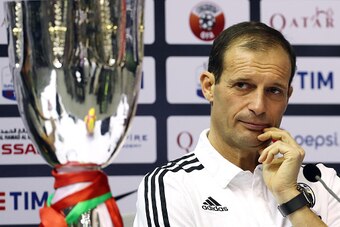 Juventus' Italian head coach Massimiliano Allegri attends a press conference in the Qatari capital Doha on December 22, 2016, on the eve of the Final of the Italian Super Cup between AC Milan and Juventus. / AFP / KARIM JAAFAR        (Photo credit should 