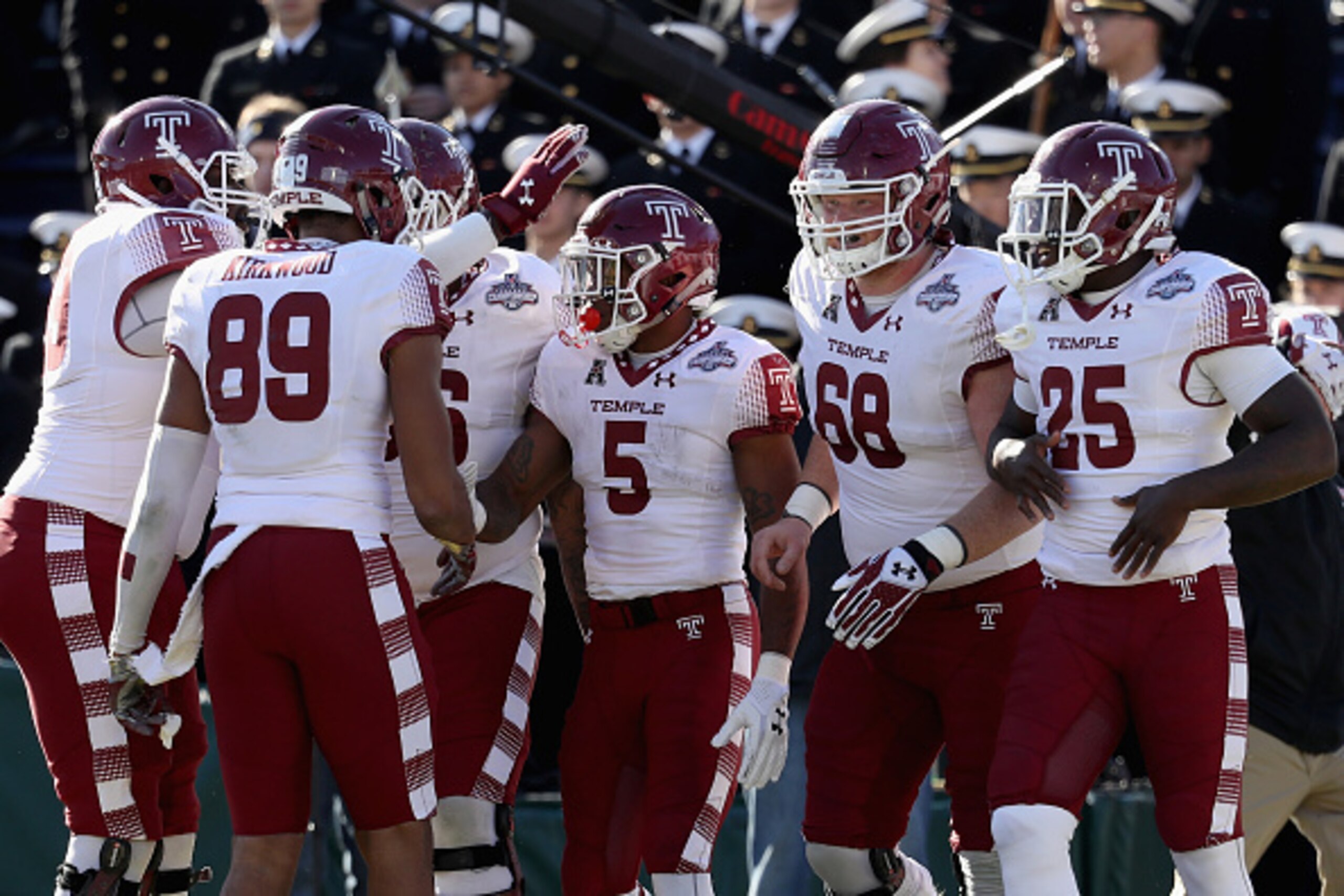 ANNAPOLIS, MD - DECEMBER 03: Jahad Thomas #5 of the Temple Owls celebrates after rushing for a first half touchdown against the Navy Midshipmen during the AAC Championship game at Navy-Marine Corps Memorial Stadium on December 3, 2016 in Annapolis, Maryla