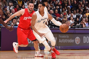 LOS ANGELES, CA - DECEMBER 25: Jordan Clarkson #6 of the Los Angeles Lakers handles the ball against the LA Clippers on December 25, 2016 at STAPLES Center in Los Angeles, California. NOTE TO USER: User expressly acknowledges and agrees that, by downloadi