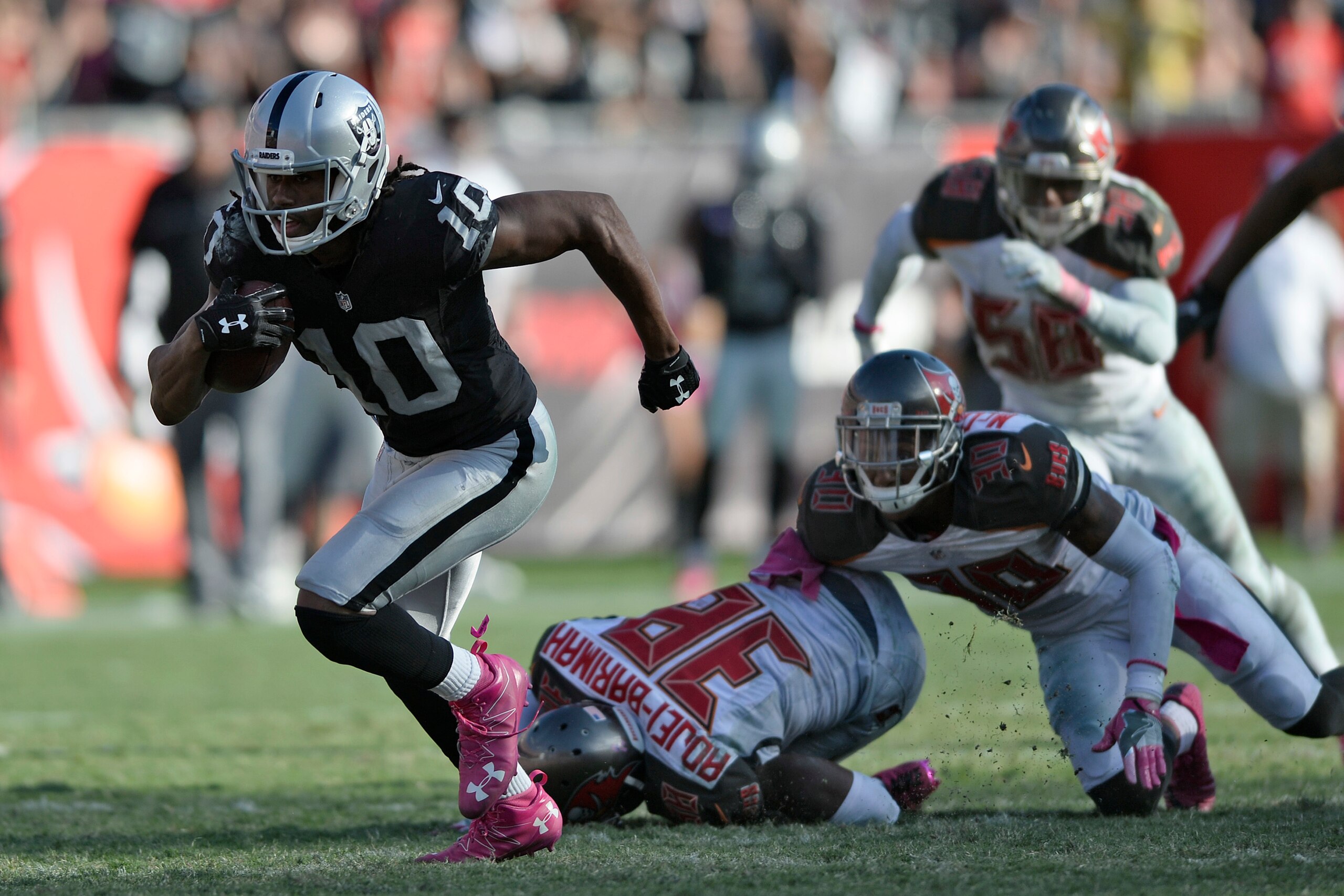 Seth Roberts is averaging 10.6 yards per catch and has registered five touchdowns this season, including a game-winning score in overtime against the Buccaneers. Seth Roberts is averaging 10.6 yards per catch and has registered five touchdowns this season, including a game-winning score in overtime against the Buccaneers.