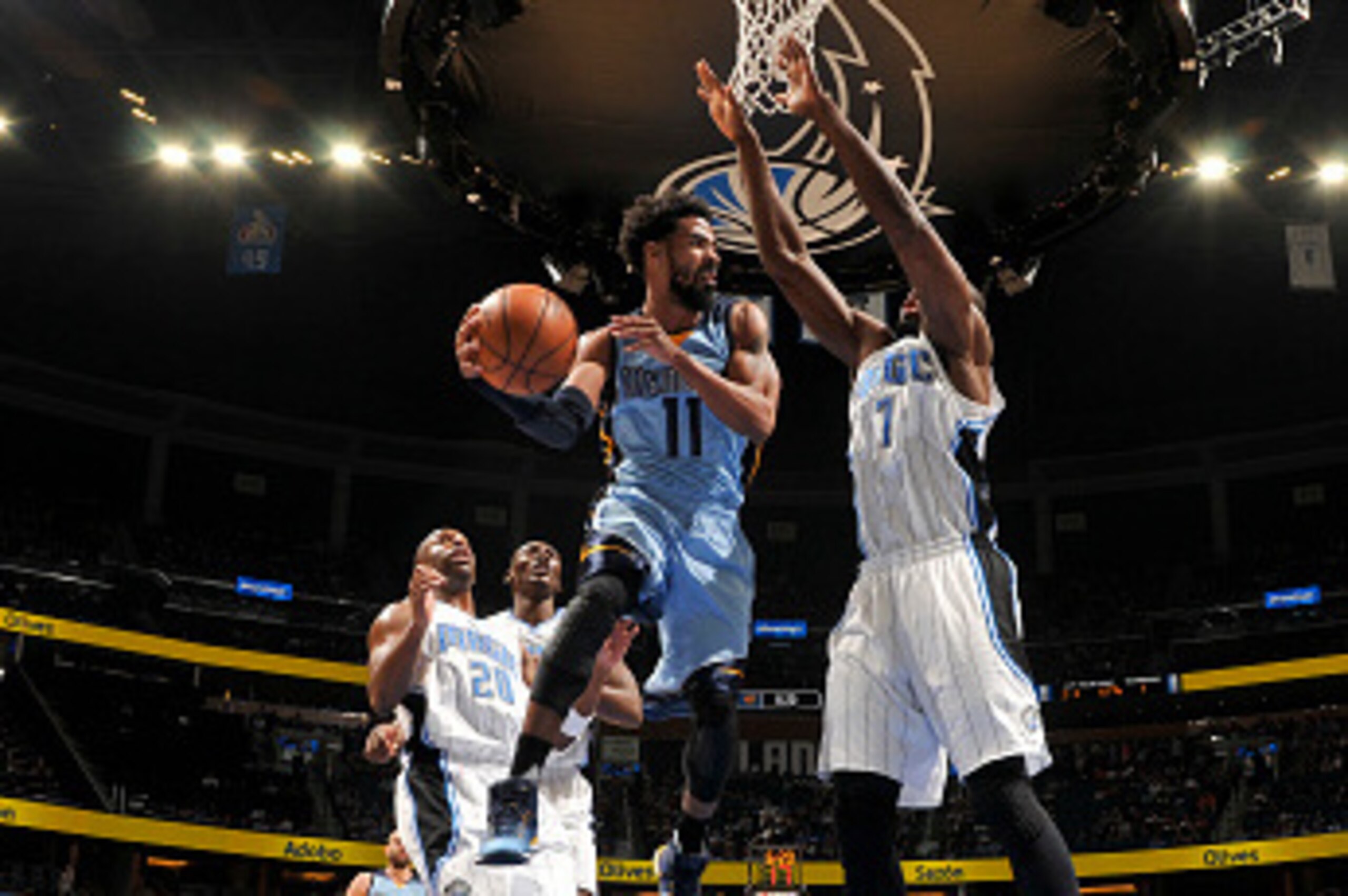 ORLANDO, FL - DECEMBER 26: Mike Conley #11 of the Memphis Grizzlies looks to pass against the Orlando Magic on December 26, 2016 at Amway Center in Orlando, Florida. NOTE TO USER: User expressly acknowledges and agrees that, by downloading and or using th ORLANDO, FL - DECEMBER 26: Mike Conley #11 of the Memphis Grizzlies looks to pass against the Orlando Magic on December 26, 2016 at Amway Center in Orlando, Florida. NOTE TO USER: User expressly acknowledges and agrees that, by downloading and or using th