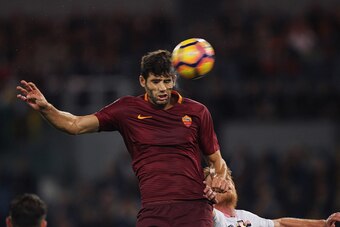ROME, ITALY - OCTOBER 23:  Federico Fazio of AS Roma in action during the Serie A match between AS Roma and US Citta di Palermo at Stadio Olimpico on October 23, 2016 in Rome, Italy.  (Photo by Paolo Bruno/Getty Images)