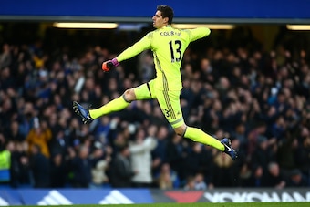 LONDON, ENGLAND - DECEMBER 26:  Thibaut Courtois of Chelsea celebrates after Chelsea score their first goal during the Premier League match between Chelsea and AFC Bournemouth at Stamford Bridge on December 26, 2016 in London, England.  (Photo by Jordan M