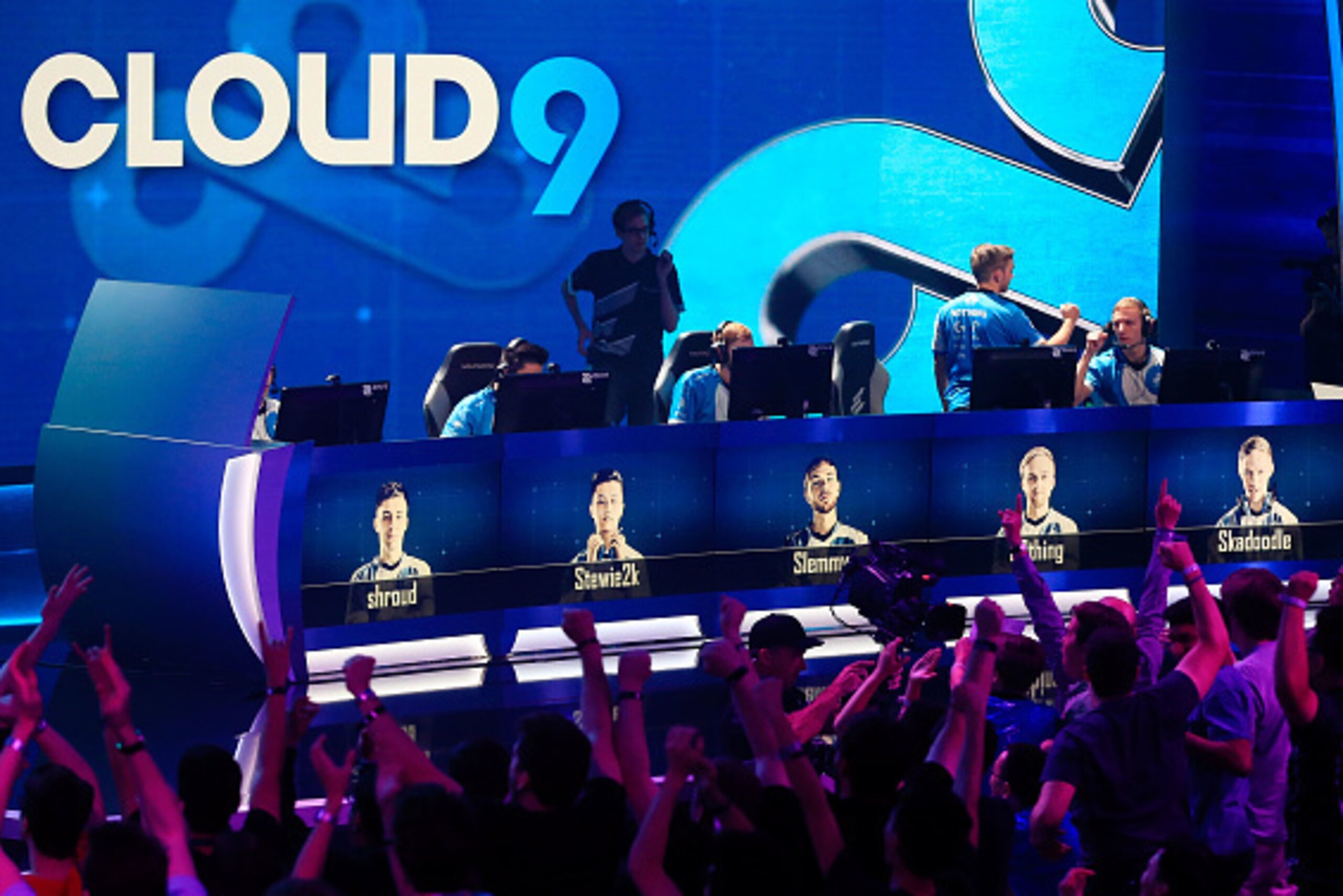 ATLANTA, GA - MAY 28: Cloud9 celebrates after forcing overtime in the second match against Luminosity at the ELeague Arena at Turner Studios on May 28, 2016 in Atlanta, Georgia. (Photo by Daniel Shirey/Getty Images)