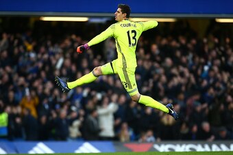 LONDON, ENGLAND - DECEMBER 26:  Thibaut Courtois of Chelsea celebrates after Chelsea score their first goal during the Premier League match between Chelsea and AFC Bournemouth at Stamford Bridge on December 26, 2016 in London, England.  (Photo by Jordan M