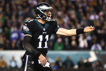 PHILADELPHIA, PA - DECEMBER 22:  Quarterback Carson Wentz #11 of the Philadelphia Eagles reacts against the New York Giants during the second quarter of the game at Lincoln Financial Field on December 22, 2016 in Philadelphia, Pennsylvania.  (Photo by Al 