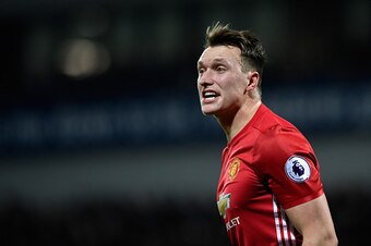 WEST BROMWICH, ENGLAND - DECEMBER 17:  Phil Jones of Manchester United reacts during the Premier League match between West Bromwich Albion and Manchester United at The Hawthorns on December 17, 2016 in West Bromwich, England.  (Photo by Stu Forster/Getty 