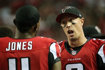 ATLANTA, GA - JANUARY 01: Matt Ryan #2 talks to Julio Jones #11 of the Atlanta Falcons on the sidelines during the first half against the New Orleans Saints at the Georgia Dome on January 1, 2017 in Atlanta, Georgia. (Photo by Maddie Meyer/Getty Images)