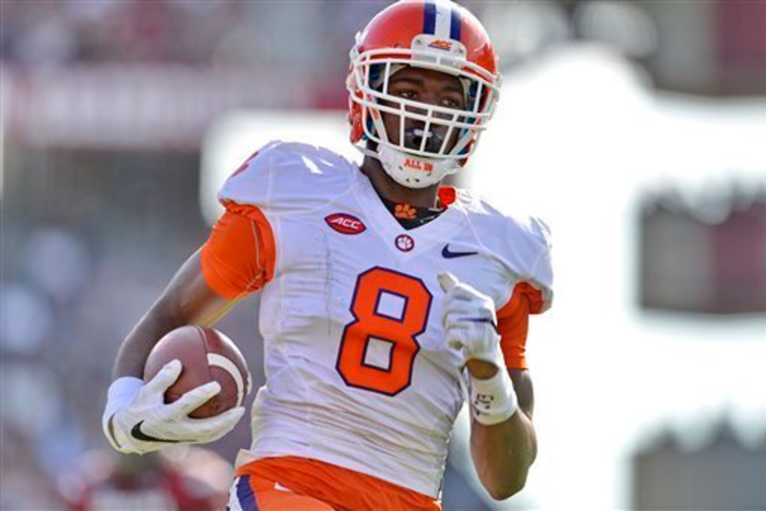 Mike Williams-Marcus Mariota has a nice ring to it.