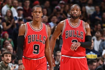 DENVER, CO - NOVEMBER 22:  Rajon Rondo #9 and Dwyane Wade #3 of the Chicago Bulls reacts to a play against the Denver Nuggets during the game on November 22, 2016 at the Pepsi Center in Denver, Colorado. NOTE TO USER: User expressly acknowledges and agree