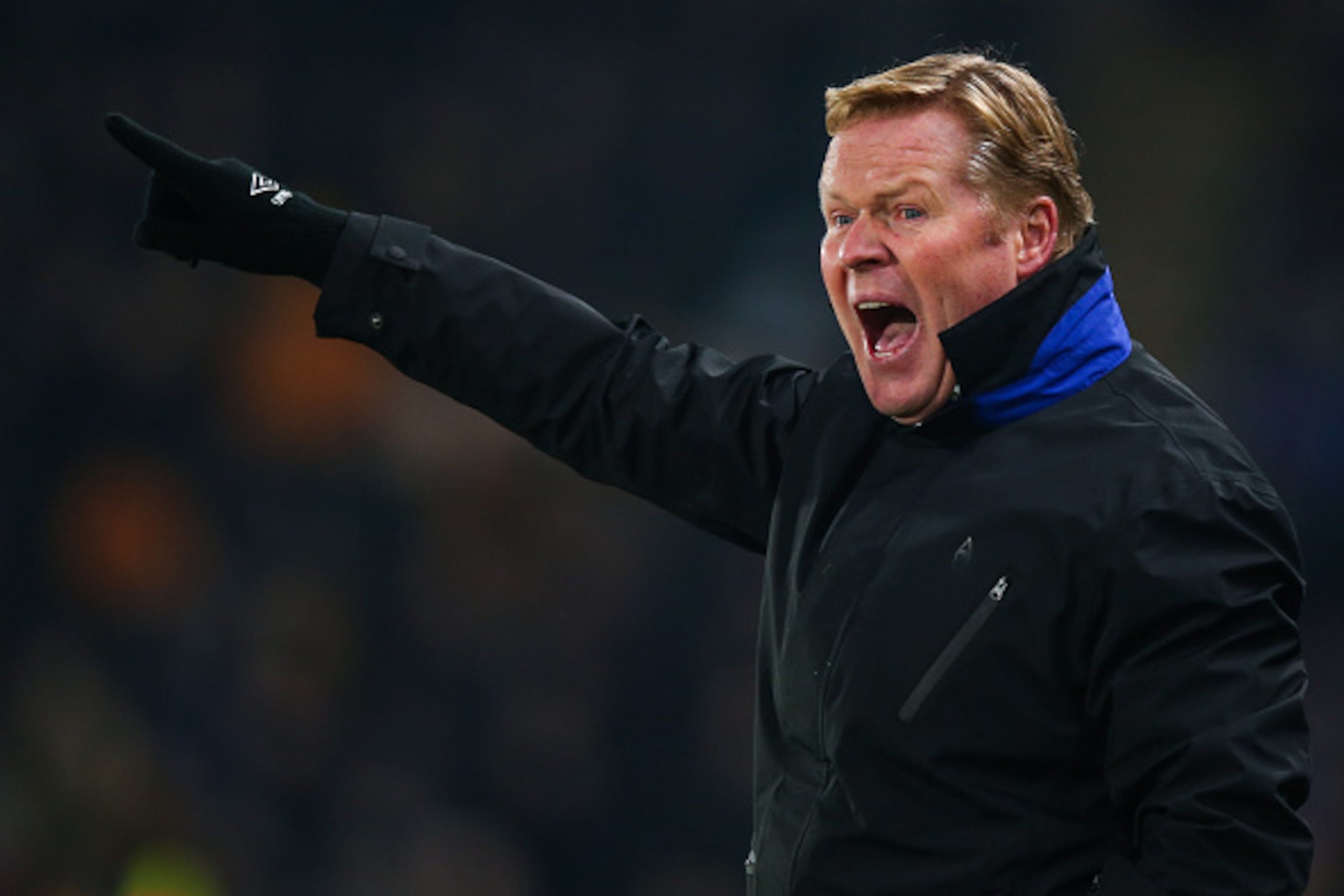 HULL, ENGLAND - DECEMBER 30: Ronald Koeman manager / head coach of Everton during the Premier League match between Hull City and Everton at KC Stadium on December 30, 2016 in Hull, England. (Photo by Robbie Jay Barratt - AMA/Getty Images)