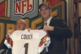 17 Apr 1999: Number one draft pickTim Couch poses with owner Al Lerner of the Cleveland Browns during the NFL Draft at the Madison Square Garden in New York, New York.