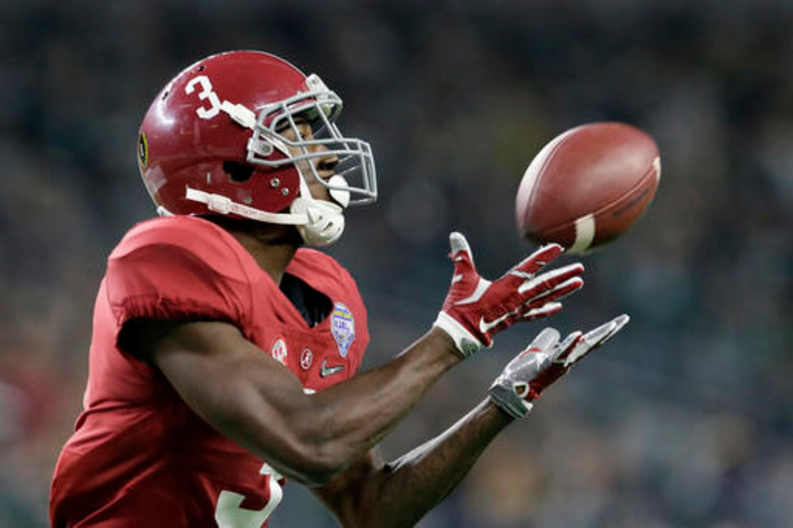 O.J. Howard's athletic upside will have him off the board early in the draft.