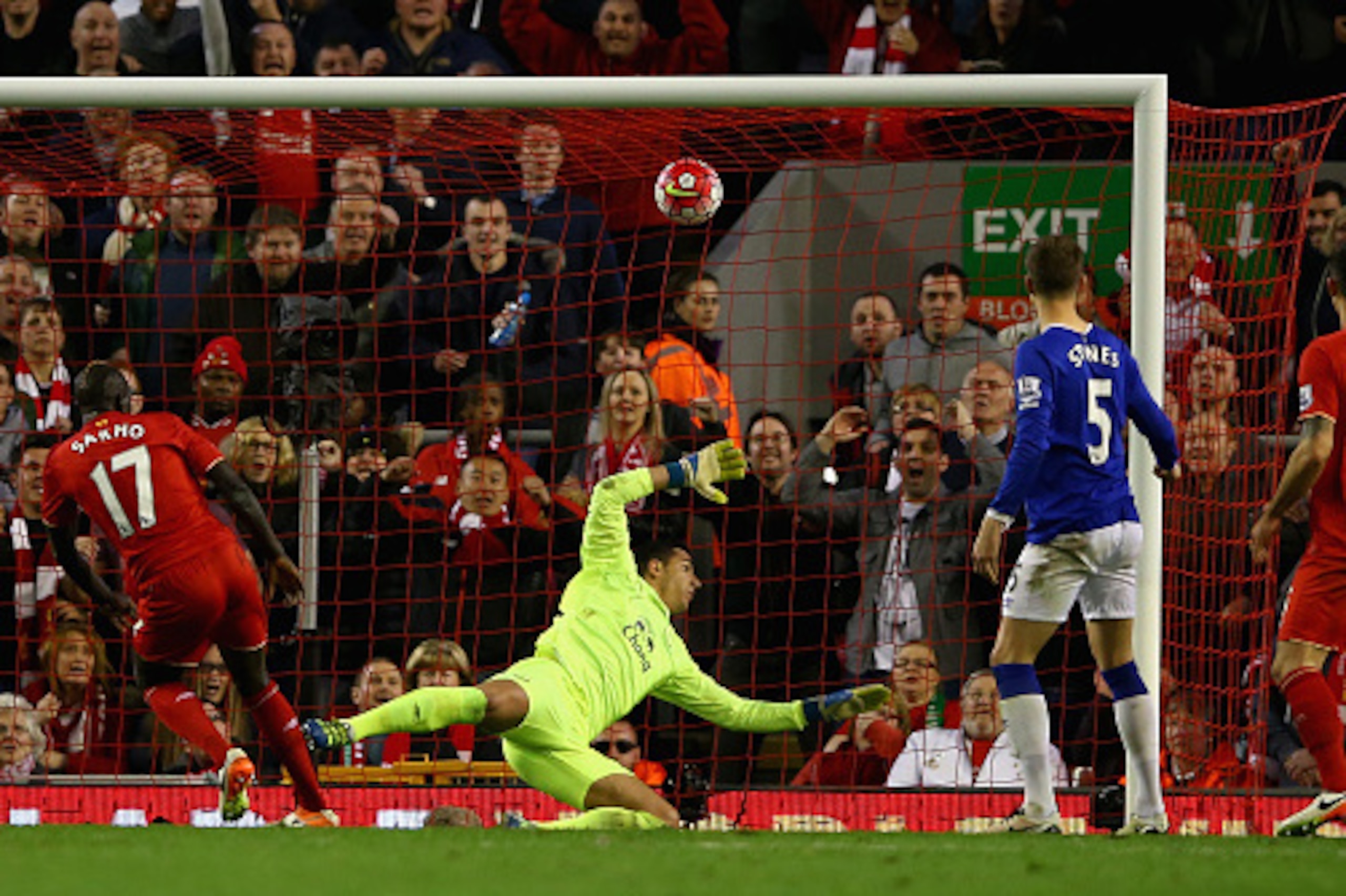 LIVERPOOL, ENGLAND - APRIL 20: Mamadou Sakho of Liverpool scores his sides second goal during the Barclays Premier League match between Liverpool and Everton at Anfield, April 20, 2016, Liverpool, England  (Photo by Clive Brunskill/Getty Images)