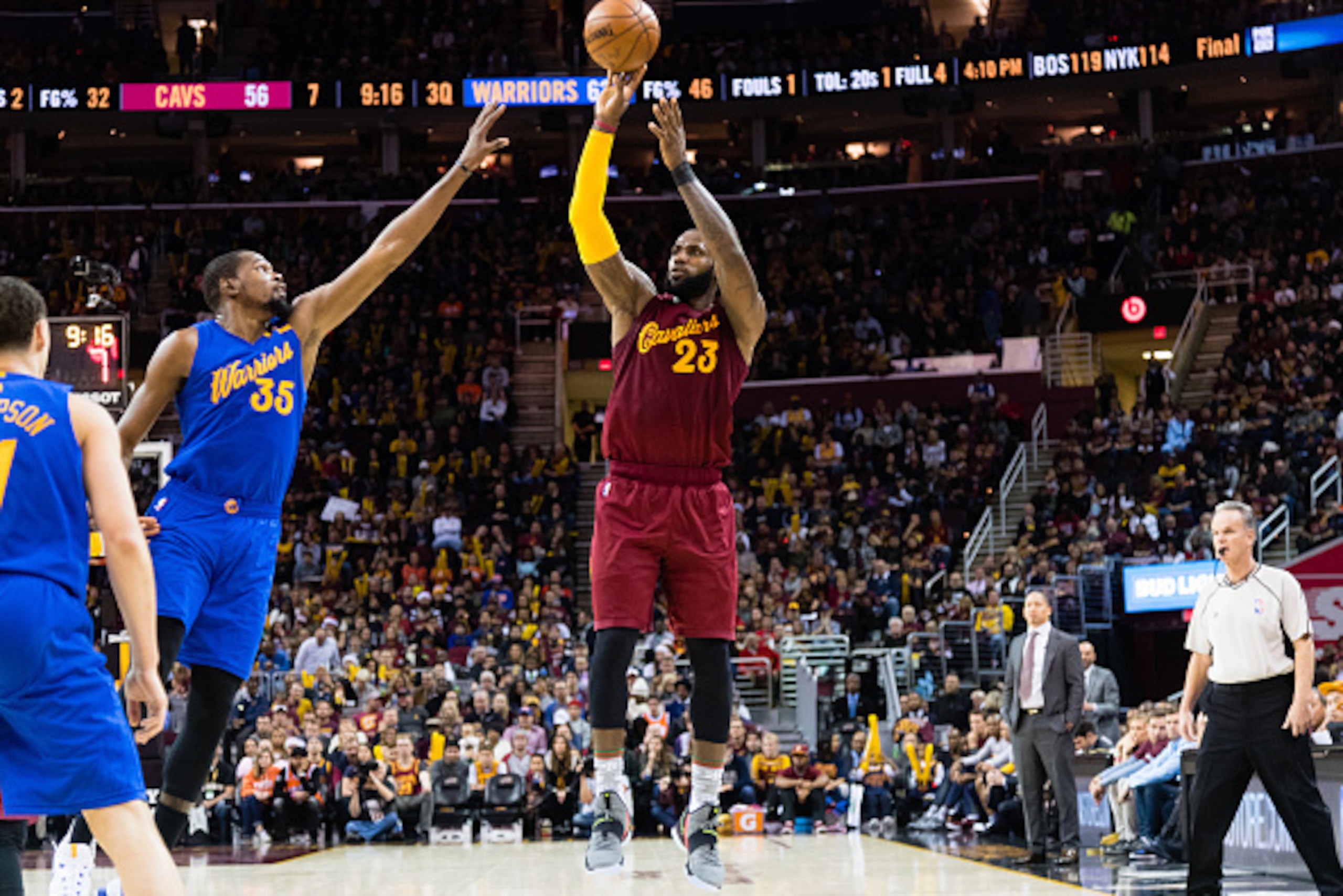 CLEVELAND, OH - DECEMBER 25: LeBron James #23 of the Cleveland Cavaliers shoots over Kevin Durant #35 of the Golden State Warriors during the second half at Quicken Loans Arena on December 25, 2016 in Cleveland, Ohio. The Cavaliers defeated the Warriors 1