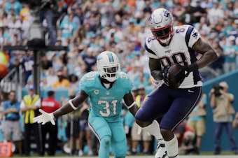Martellus Bennett wants to stick around in New England.