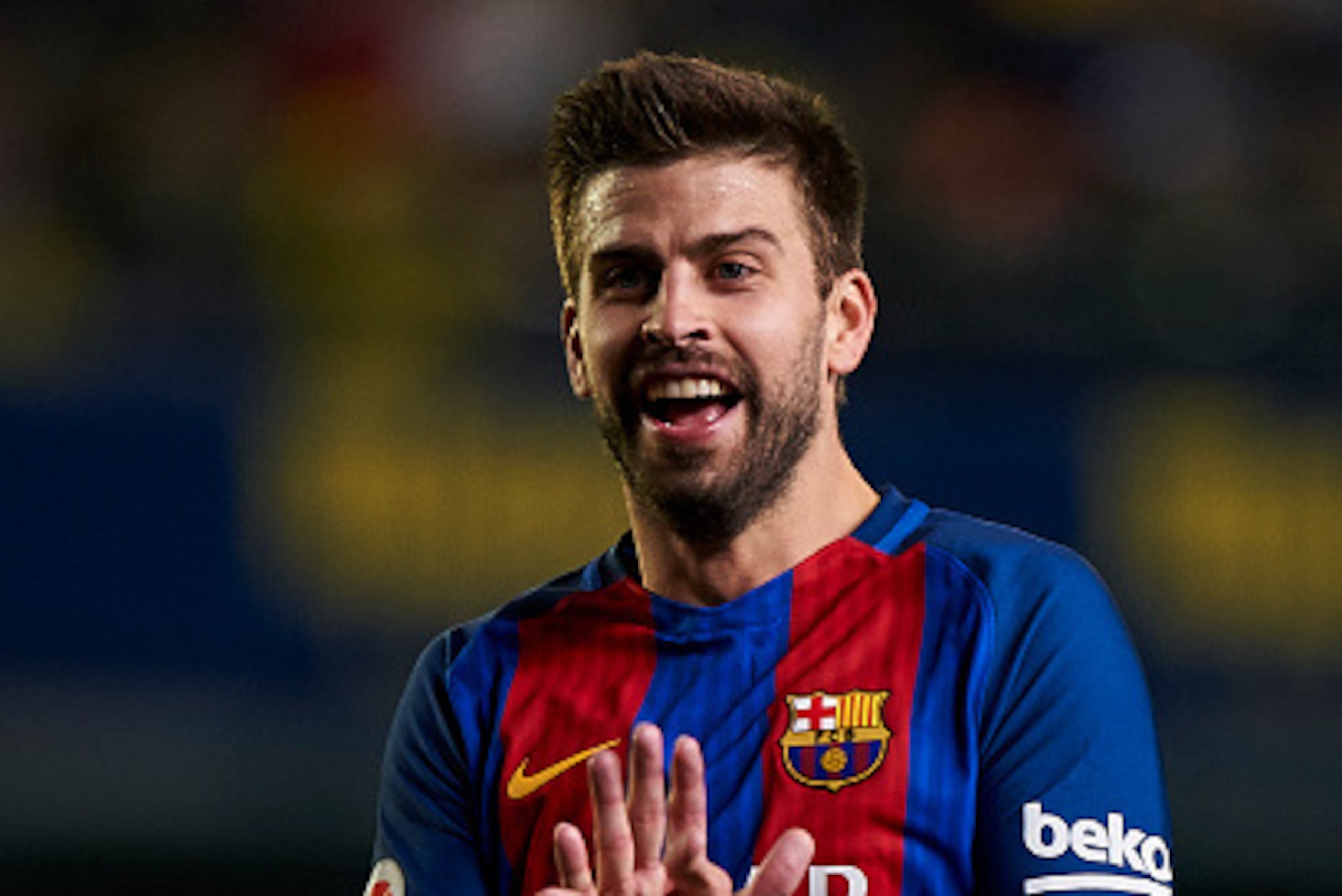 VILLARREAL, SPAIN - JANUARY 08:  Gerard Pique of Barcelona reacts during the La Liga match between Villarreal CF and FC Barcelona at Estadio de la Ceramica on January 08, 2017 in Villarreal, Spain.  (Photo by fotopress/Getty Images)