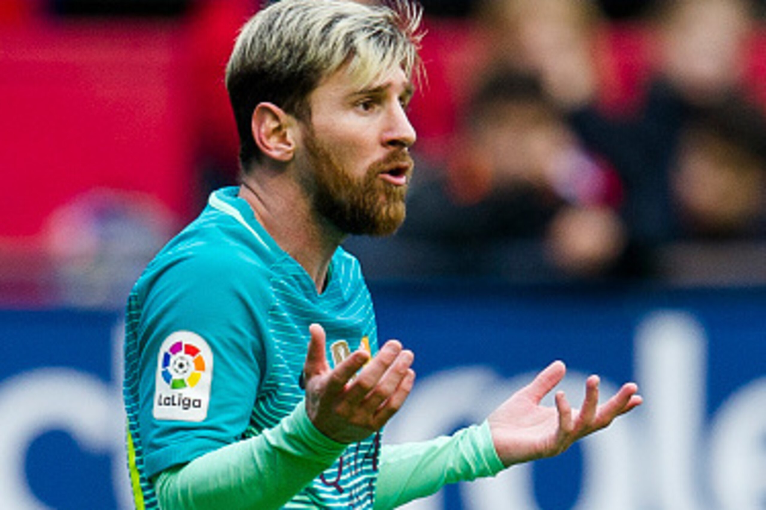 PAMPLONA, SPAIN - DECEMBER 10:  Lionel Messi of FC Barcelona reacts during the La Liga match between CA Osasuna and FC Barcelona at Estadio Reyno de Navarra on December 10, 2016 in Pamplona, Spain.  (Photo by Juan Manuel Serrano Arce/Getty Images)
