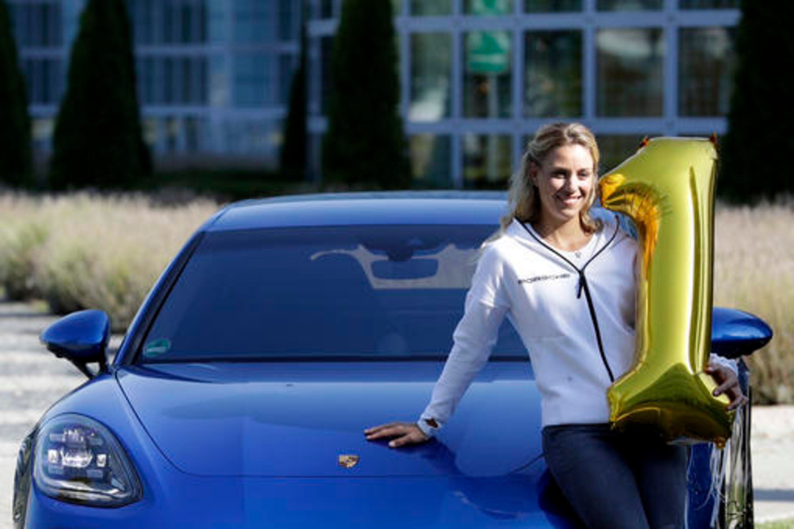 After winning the U.S. Open, Angelique Kerber returned to Germany to celebrate her new No. 1 ranking.