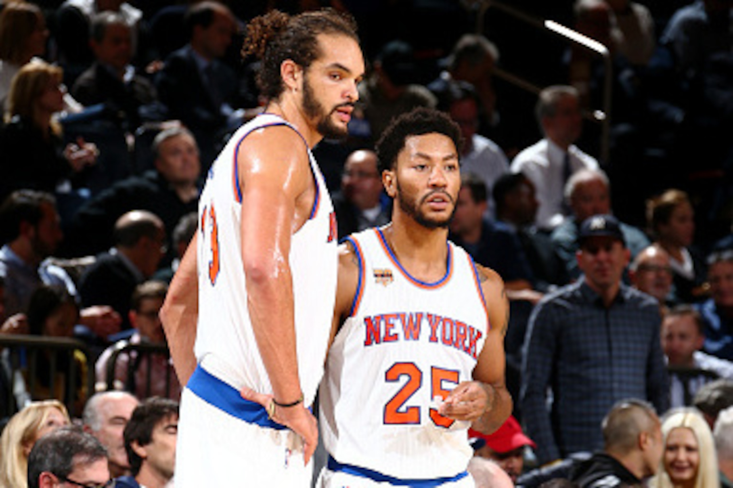 NEW YORK, NY - NOVEMBER 9:  Joakim Noah #13, and Derrick Rose #25 of the New York Knicks talk it over during the game against the Brooklyn Nets on November 9, 2016 at Madison Square Garden in New York City, New York.  NOTE TO USER: User expressly acknowle