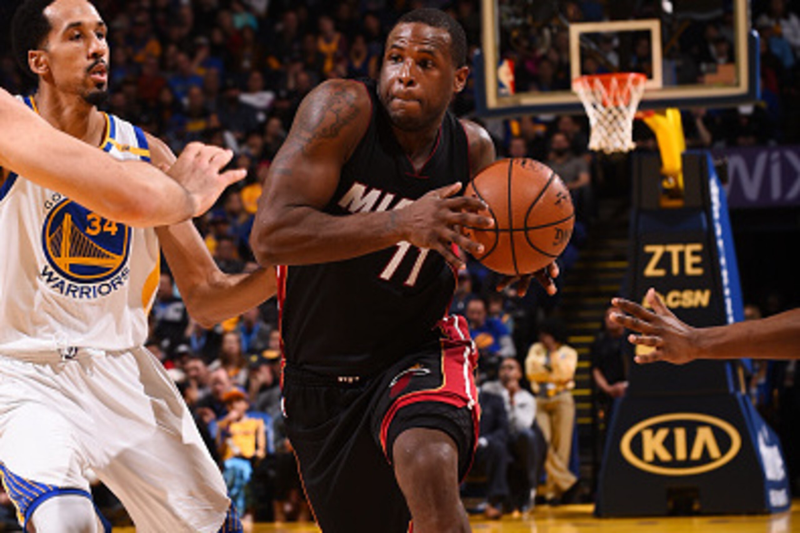 OAKLAND, CA - JANUARY 10:  Dion Waiters #11 of the Miami Heat drives to the basket during a game against the Golden State Warriors on January 10, 2017 at ORACLE Arena in Oakland, California. NOTE TO USER: User expressly acknowledges and agrees that, by do