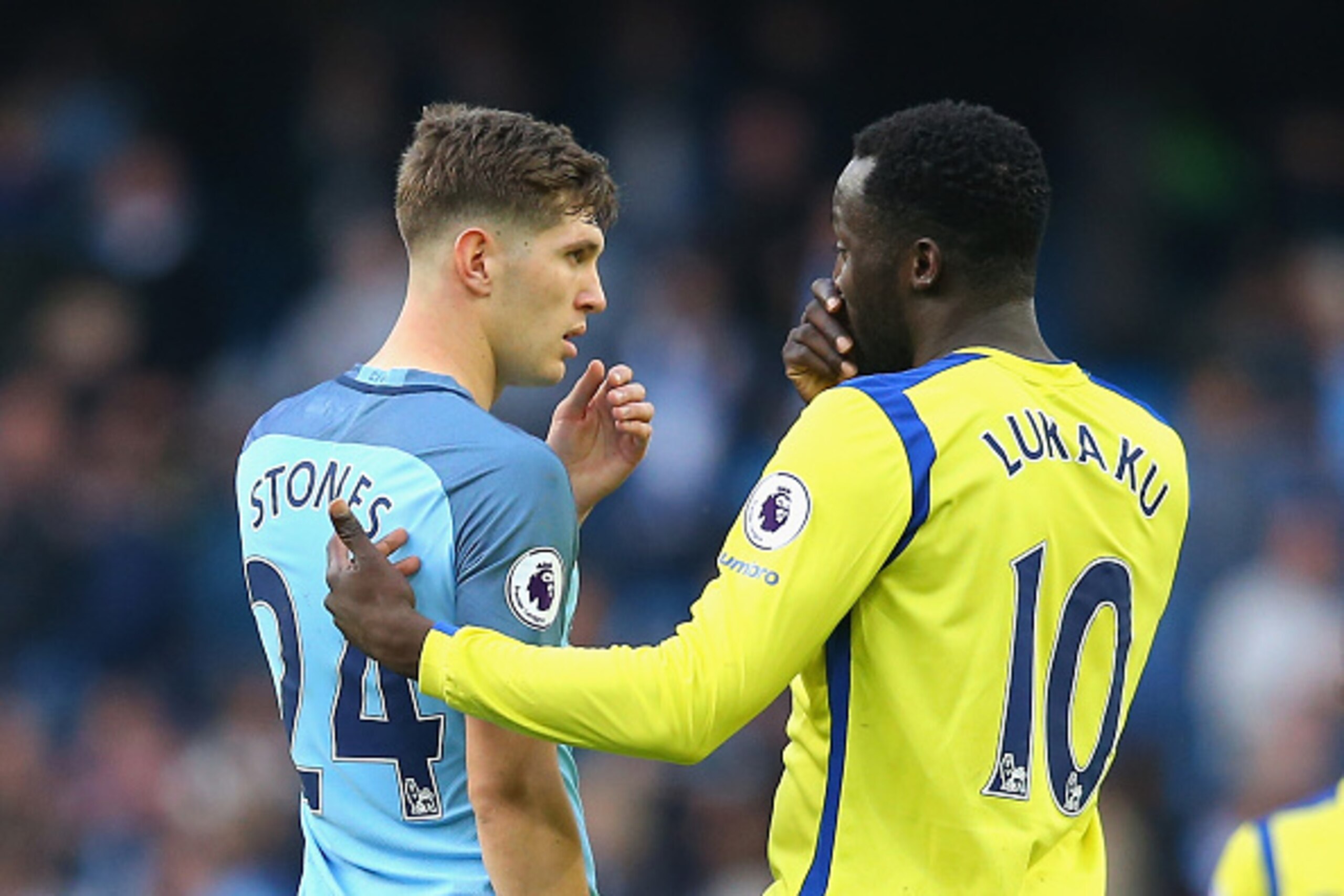 MANCHESTER, ENGLAND - OCTOBER 15: John Stones of Manchester City talks to Romelu Lukaku of Everton after the Premier League match between Manchester City and Everton at Etihad Stadium on October 15, 2016 in Manchester, England.  (Photo by Alex Livesey/Get