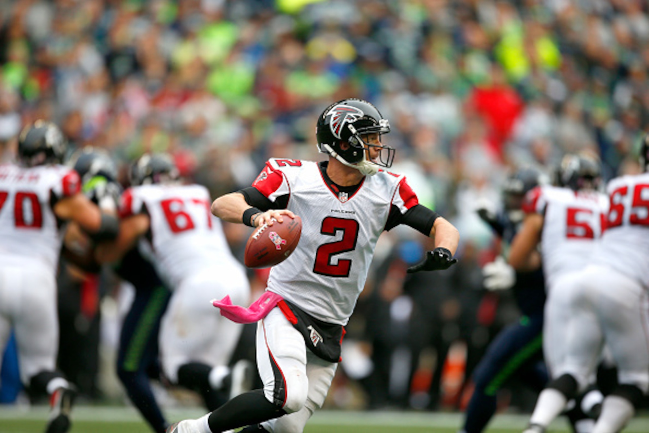 SEATTLE, WA - OCTOBER 16:  Quarterback Matt Ryan #2 of the Atlanta Falcons passes against the Seattle Seahawks at CenturyLink Field on October 16, 2016 in Seattle, Washington.  (Photo by Otto Greule Jr/Getty Images)