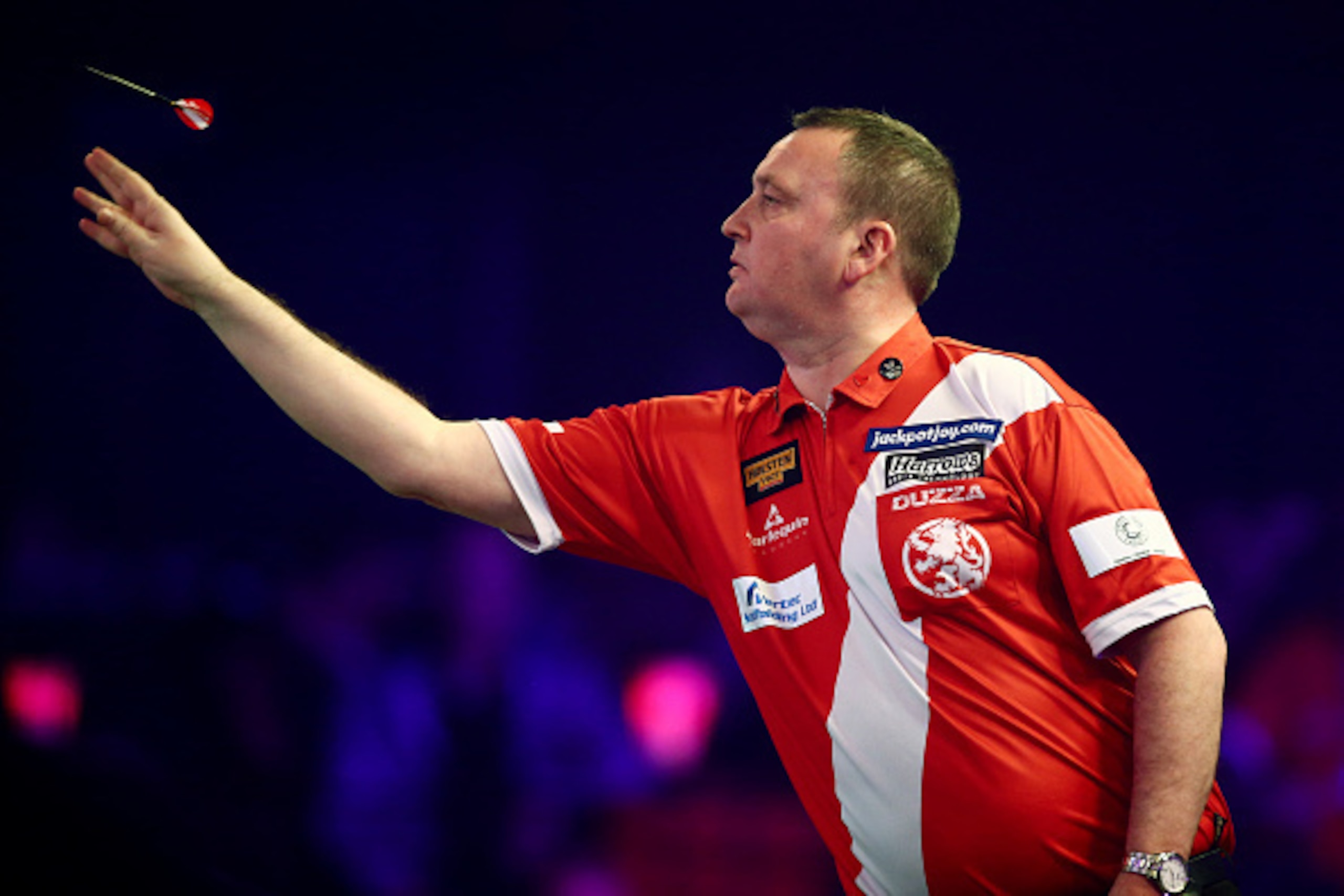 FRIMLEY, ENGLAND - JANUARY 14: Glen Durrant of England makes throws during his semi-final match against Jamie Hughes of England on Day Eight of the BDO Lakeside World Professional Darts Championships at the Lakeside Country Club on January 14, 2017 in Fr FRIMLEY, ENGLAND - JANUARY 14: Glen Durrant of England makes throws during his semi-final match against Jamie Hughes of England on Day Eight of the BDO Lakeside World Professional Darts Championships at the Lakeside Country Club on January 14, 2017 in Fr