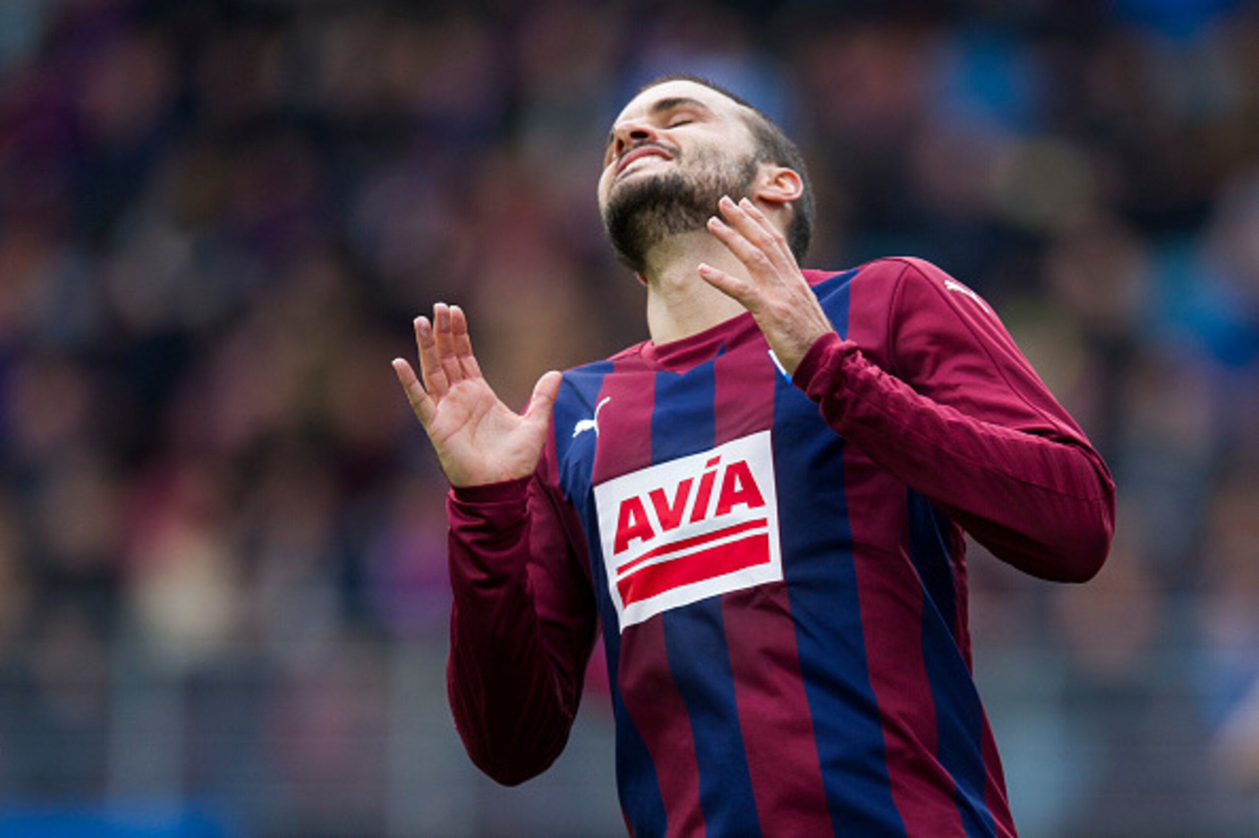 EIBAR, SPAIN - DECEMBER 11: Pedro Leon of SD Eibar reacts during the La Liga match between SD Eibar and Deportivo Alaves at Ipurua Municipal Stadium on December 11, 2016 in Eibar, Spain.  (Photo by Juan Manuel Serrano Arce/Getty Images)