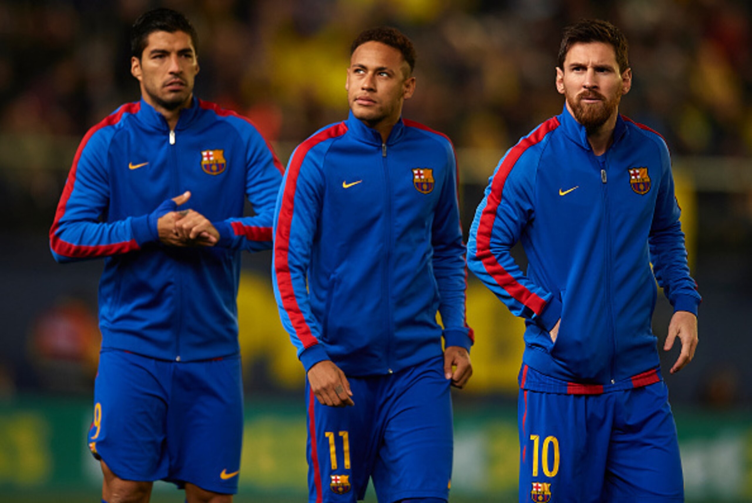 VILLARREAL, SPAIN - JANUARY 08:  Lionel Messi (R), Neymar JR and Luis Suarez (L) of Barcelona look on prior to the La Liga match between Villarreal CF and FC Barcelona at Estadio de la Ceramica on January 8, 2017 in Villarreal, Spain.  (Photo by Manuel Qu