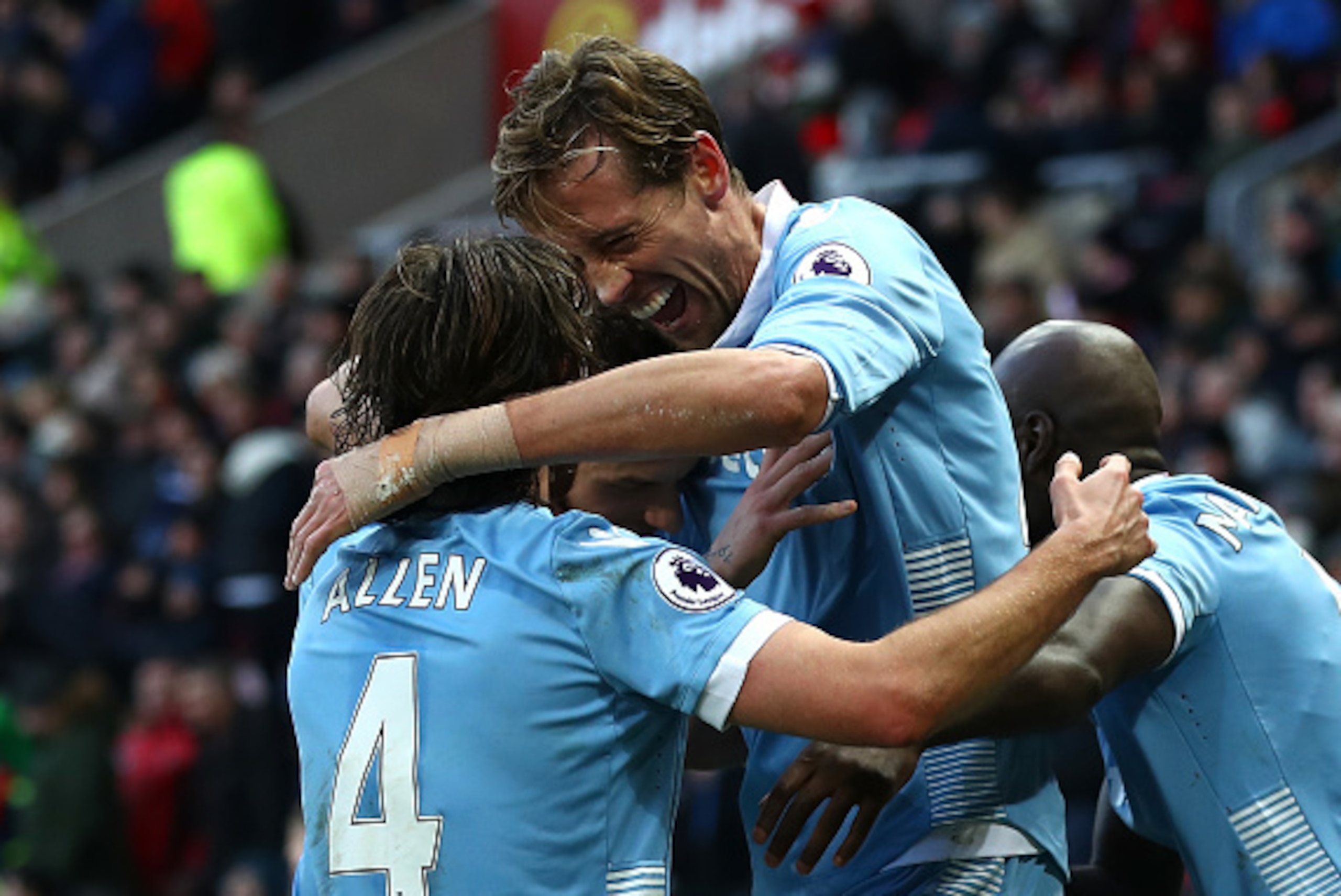 SUNDERLAND, ENGLAND - JANUARY 14: Peter Crouch of Stoke City (C) celebrates scoring his sides third goal with Joe Allen of Stoke City (L) during the Premier League match between Sunderland and Stoke City at Stadium of Light on January 14, 2017 in Sunderla SUNDERLAND, ENGLAND - JANUARY 14: Peter Crouch of Stoke City (C) celebrates scoring his sides third goal with Joe Allen of Stoke City (L) during the Premier League match between Sunderland and Stoke City at Stadium of Light on January 14, 2017 in Sunderla