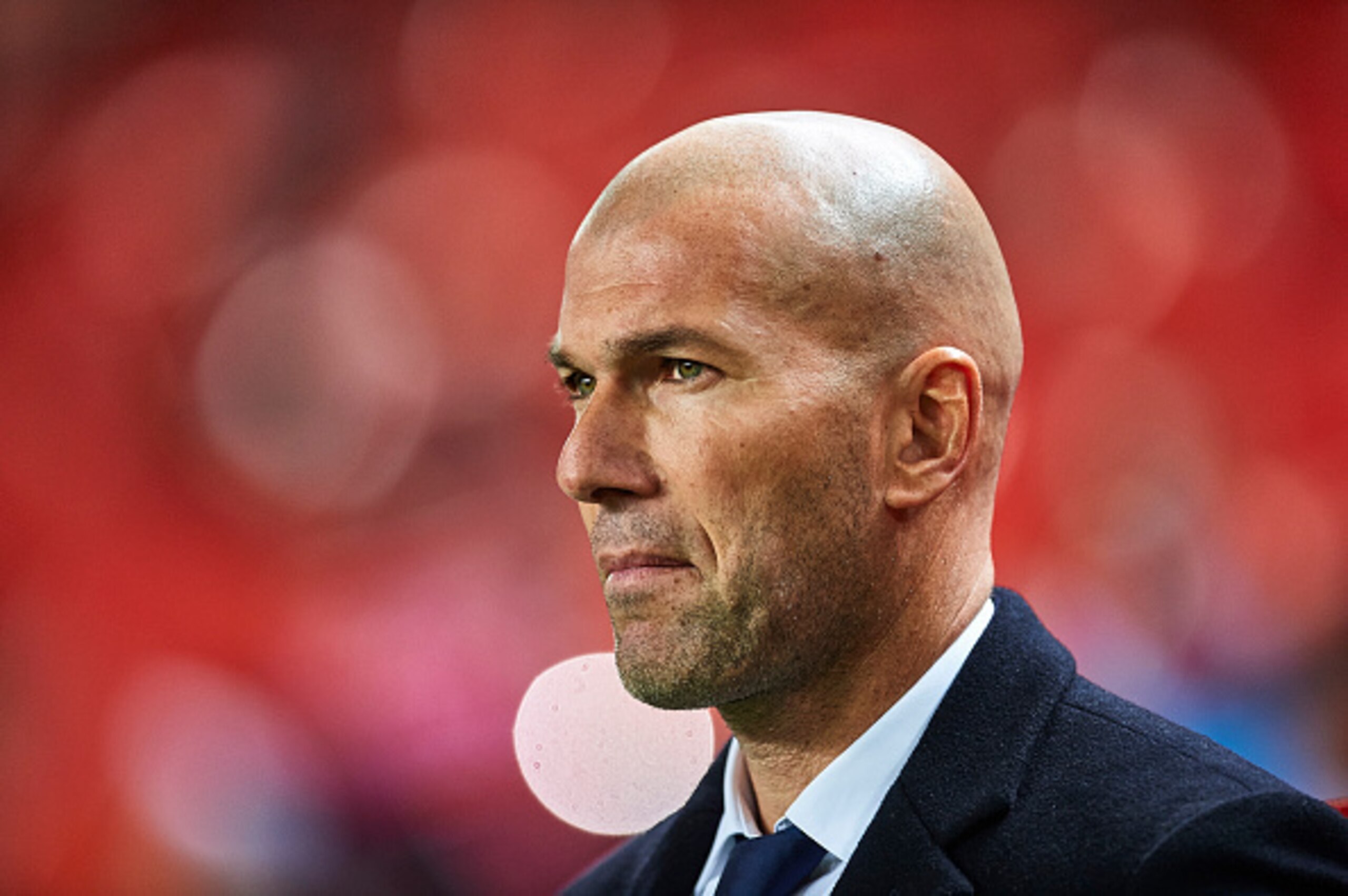 SEVILLE, SPAIN - JANUARY 15:  Head Coach of Real Madrid CF Zinedine Zidane looks on prior to  the match against Real Madrid CF during the La Liga match between Sevilla FC and Real Madrid CF at Estadio Ramon Sanchez Pizjuan on January 15, 2017 in Seville, 