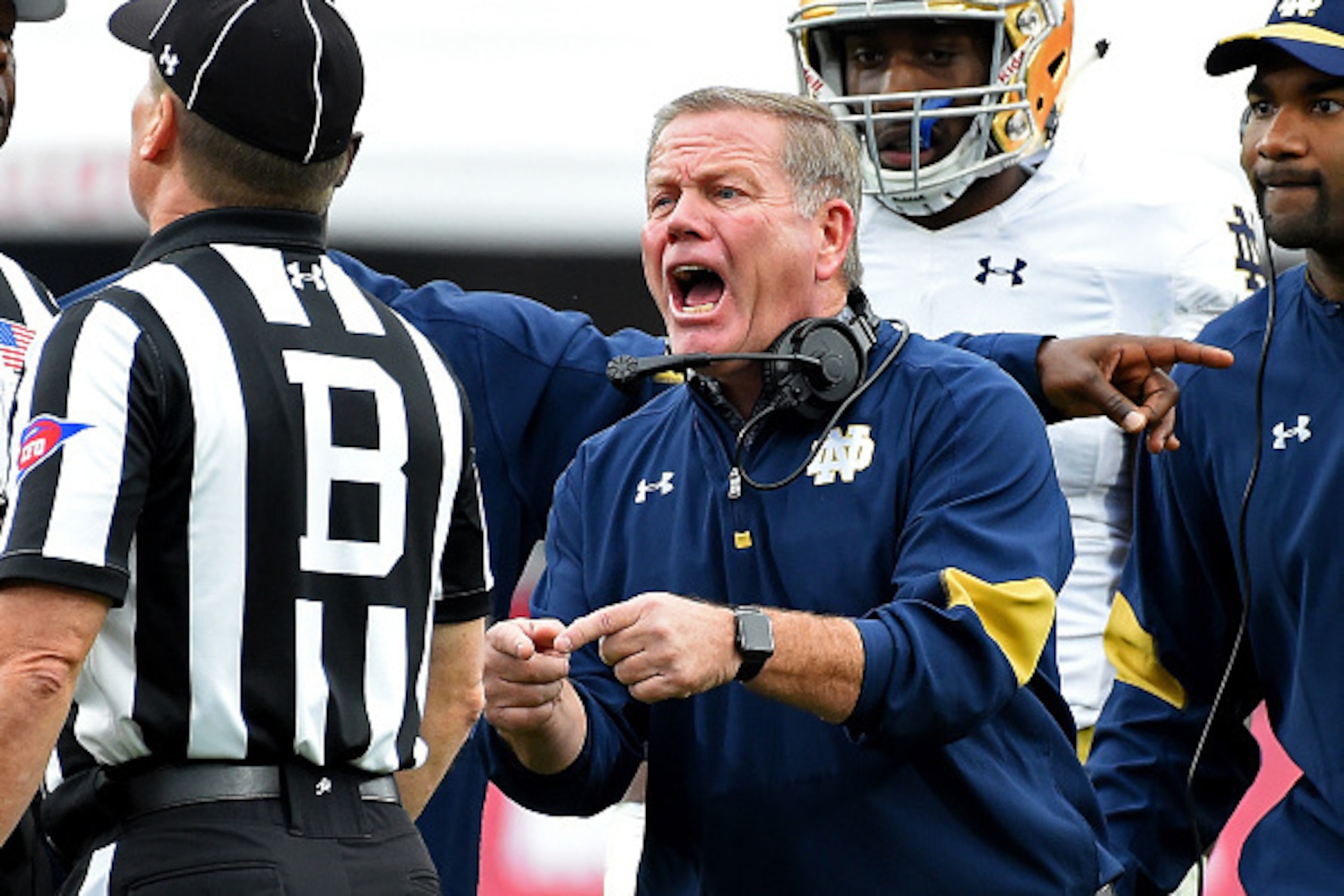 LOS ANGELES, CA - NOVEMBER 26: Head coach Brian Kelly of the Notre Dame Fighting Irish argues a call in the first half of the game against the USC Trojans at the Los Angeles Memorial Coliseum on November 26, 2016 in Los Angeles, CA. (Photo by Jayne Kami LOS ANGELES, CA - NOVEMBER 26: Head coach Brian Kelly of the Notre Dame Fighting Irish argues a call in the first half of the game against the USC Trojans at the Los Angeles Memorial Coliseum on November 26, 2016 in Los Angeles, CA. (Photo by Jayne Kami