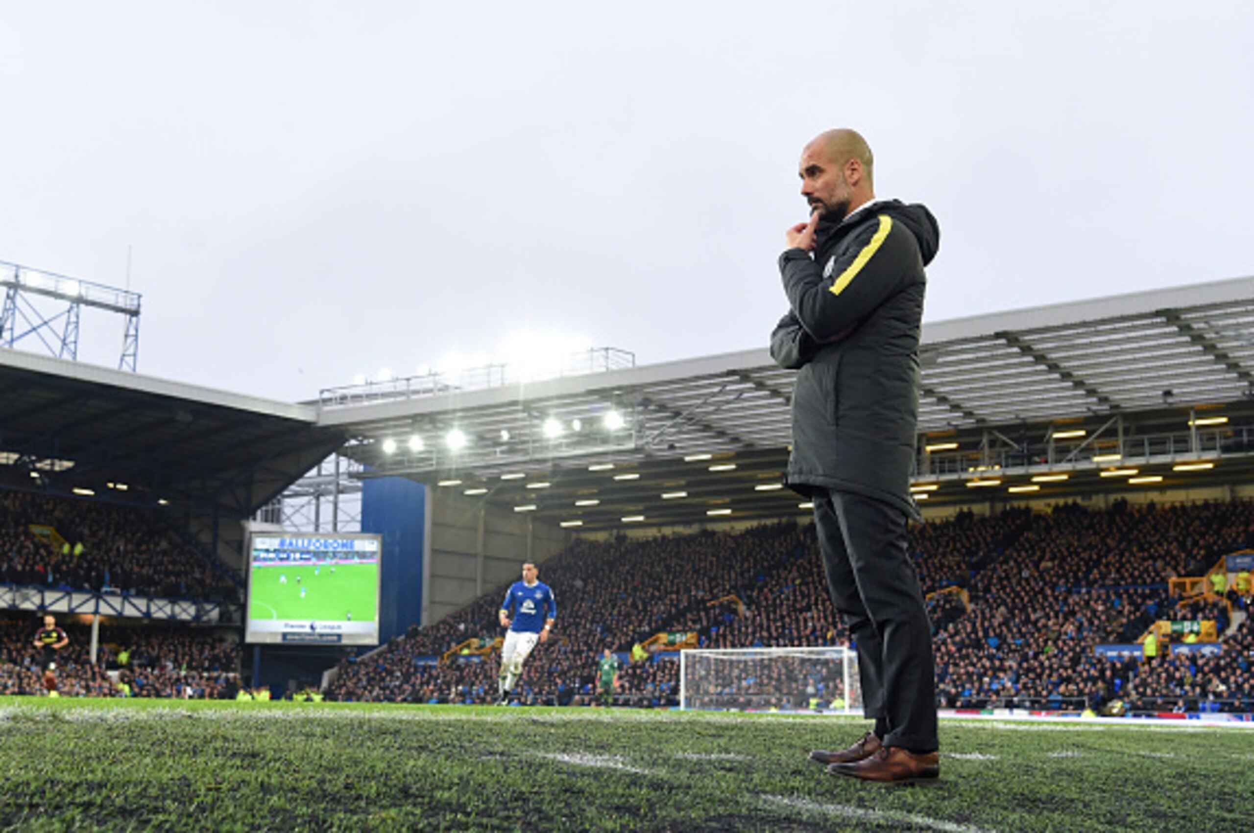 LIVERPOOL, ENGLAND - JANUARY 15:  Josep Guardiola, Manager of Manchester City looks on during the Premier League match between Everton and Manchester City at Goodison Park on January 15, 2017 in Liverpool, England.  (Photo by Michael Regan/Getty Images)